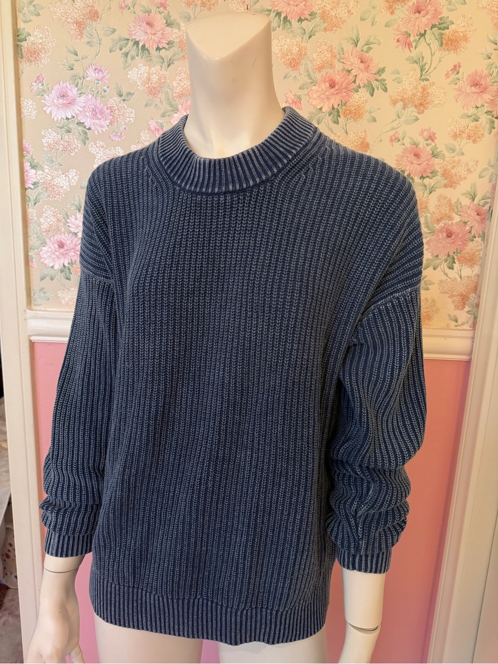 Woman  Ribbed Crewneck Sweater - Blue